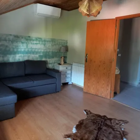 Casas Do Patrao Ii Sabugueiro (Guarda)