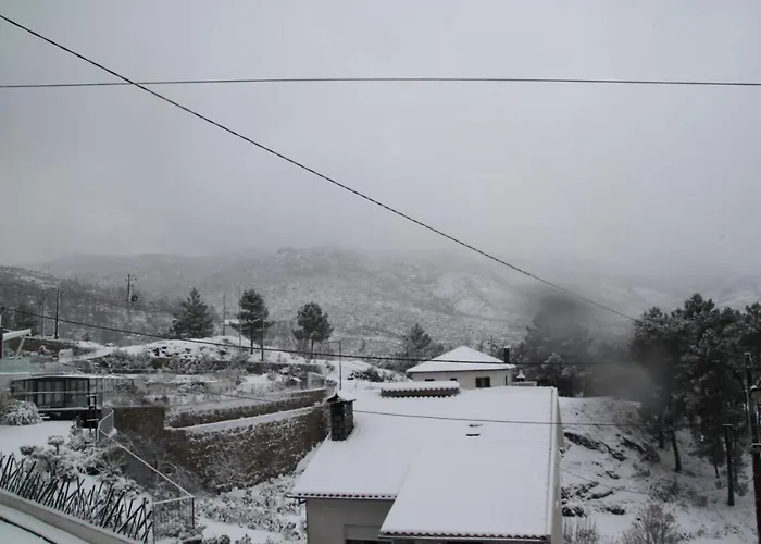 Casas Do Patrao Ii Sabugueiro (Guarda)